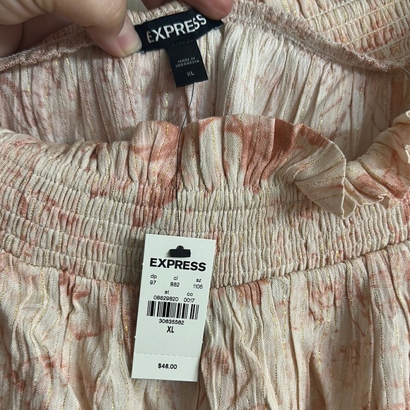 EXPRESS Floral Off-Shoulder Ruffle Top - Picture 3 of 4